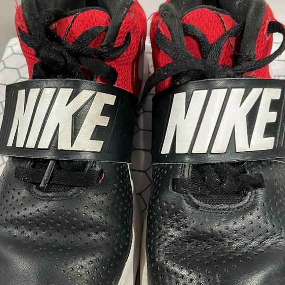 Nike Team Hustle D-8 Black, Red, White, Lace-Up Basketball Shoes SIZE. 4.5Y - Picture 2 of 11